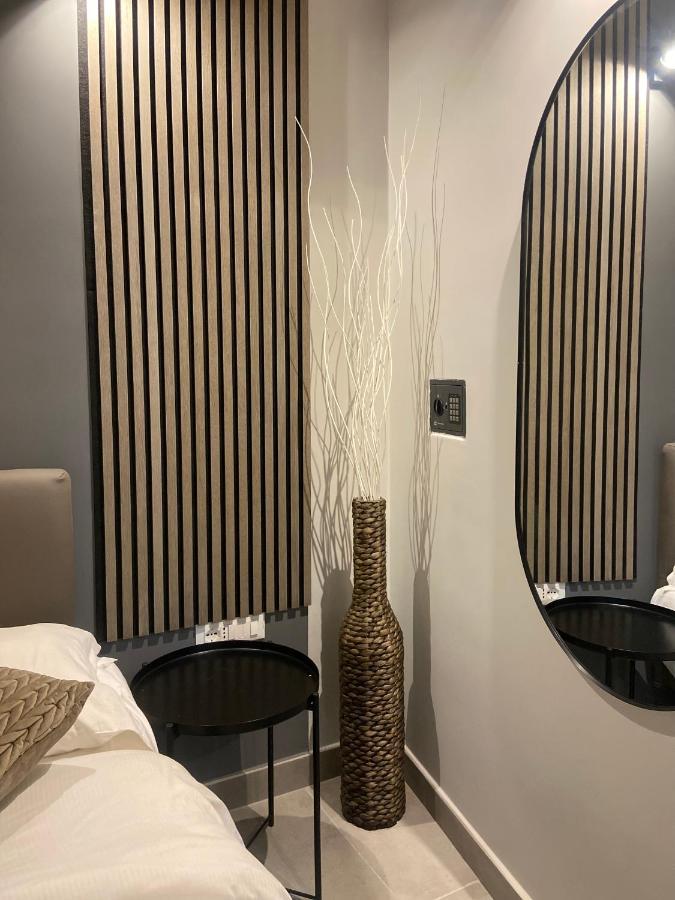 Soha Piazza Di Spagna Boutique Rome Exterior photo